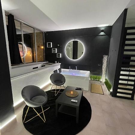 Central Wellness Suite Bari Bagian luar foto