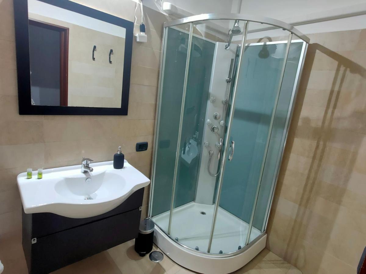 Central Wellness Suite Bari Bagian luar foto